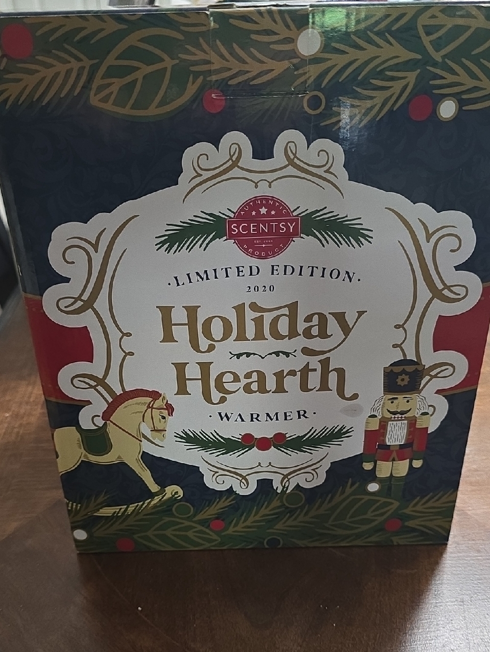 ❄️☃️ SCENTSY Holiday Hearth Warmer.☃️❄️